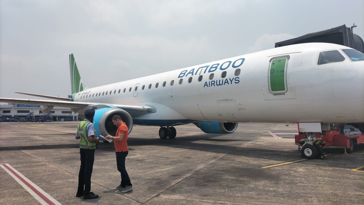 Embraer 190